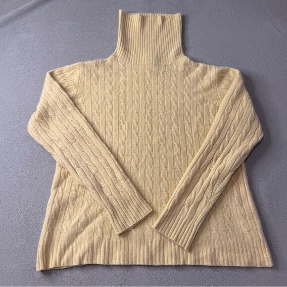 Bloomingdales Sutton Studio 100% Cashmere Sweater turtleneck Yellow Size M - Picture 1 of 13